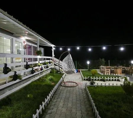 Entire Niku With Beautiful Garden * Vlorë