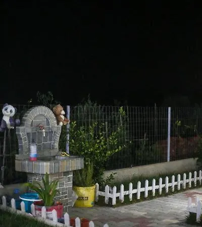 Entire Niku With Beautiful Garden Vlorë