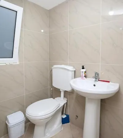 Entire Niku With Beautiful Garden Villa Vlorë