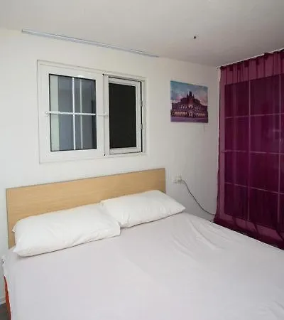 Villa Entire Niku With Beautiful Garden Vlore