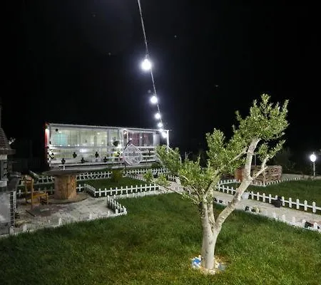 Villa Entire Niku With Beautiful Garden Vlore